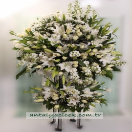  Antalya Lara Çiçek Siparişi İhtişamlı Beyaz Ferforje Aranjman